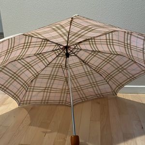 Burberry Light Pink Umbrella (1/2 Spoke needs fixing)